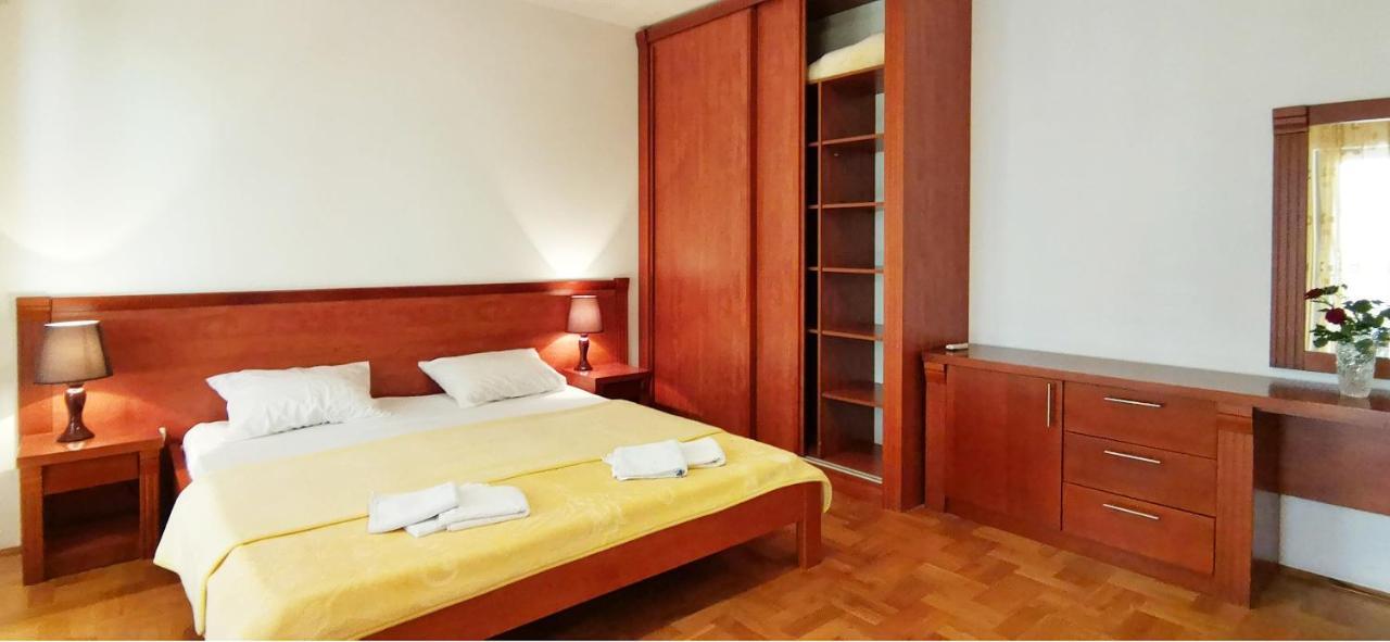 Apartments And Rooms Marija Будва Экстерьер фото